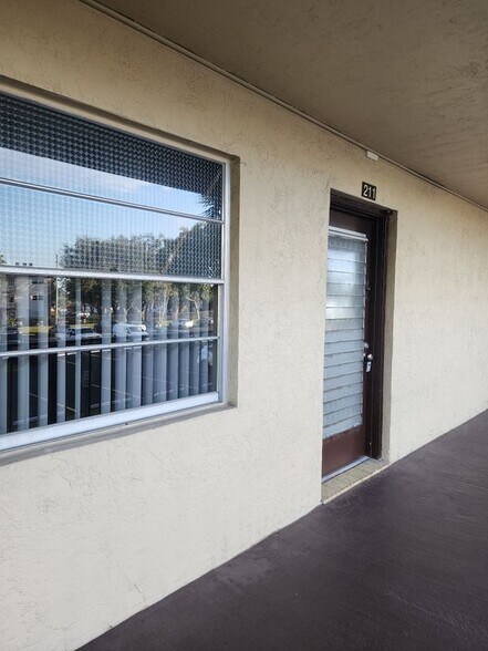Building Photo - 3341 NW 47th Terrace