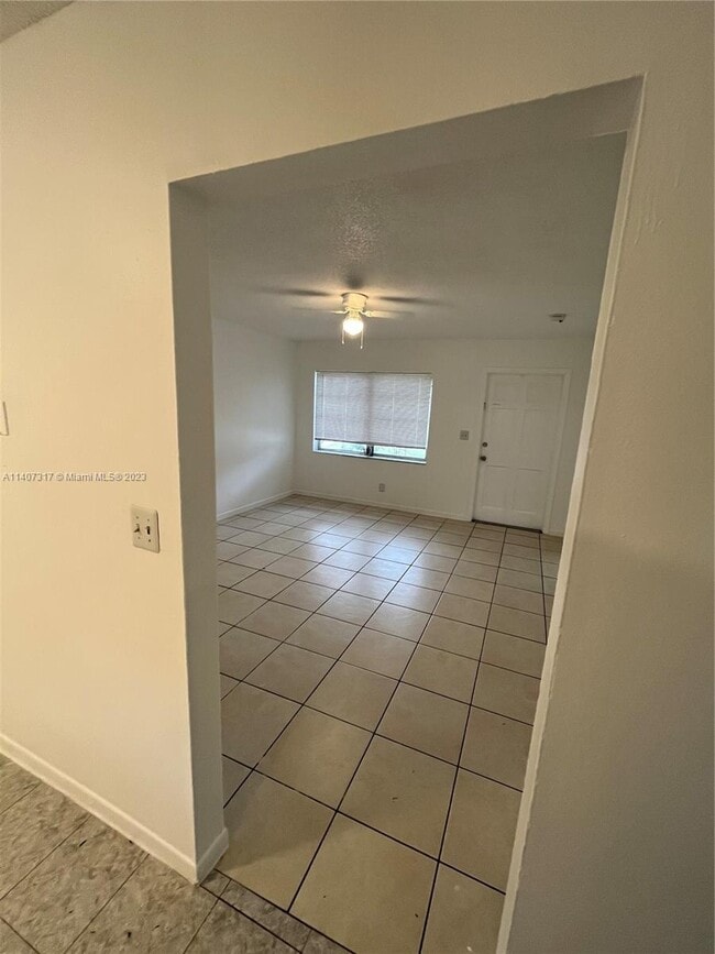 Building Photo - 1490 NW 20th St