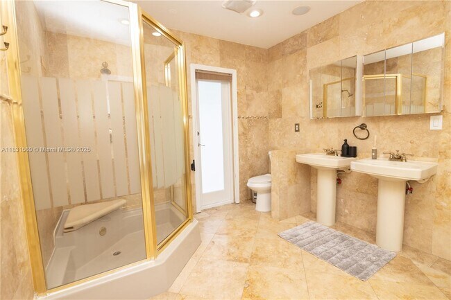 Building Photo - 413 Tamarind Dr