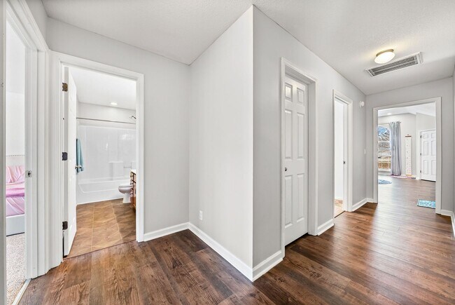 Building Photo - 2499 Old Timber Ct