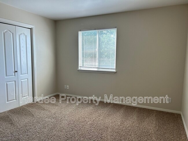 Building Photo - 4419 Freemont St