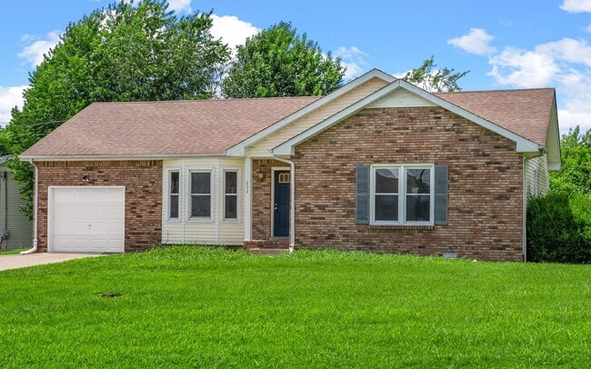 Building Photo - 3 Bedroom Pet Friendly Home For Rent Near 101st Parkway!