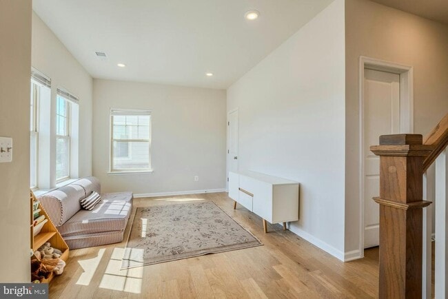 Building Photo - 813 Sawback Sq NE