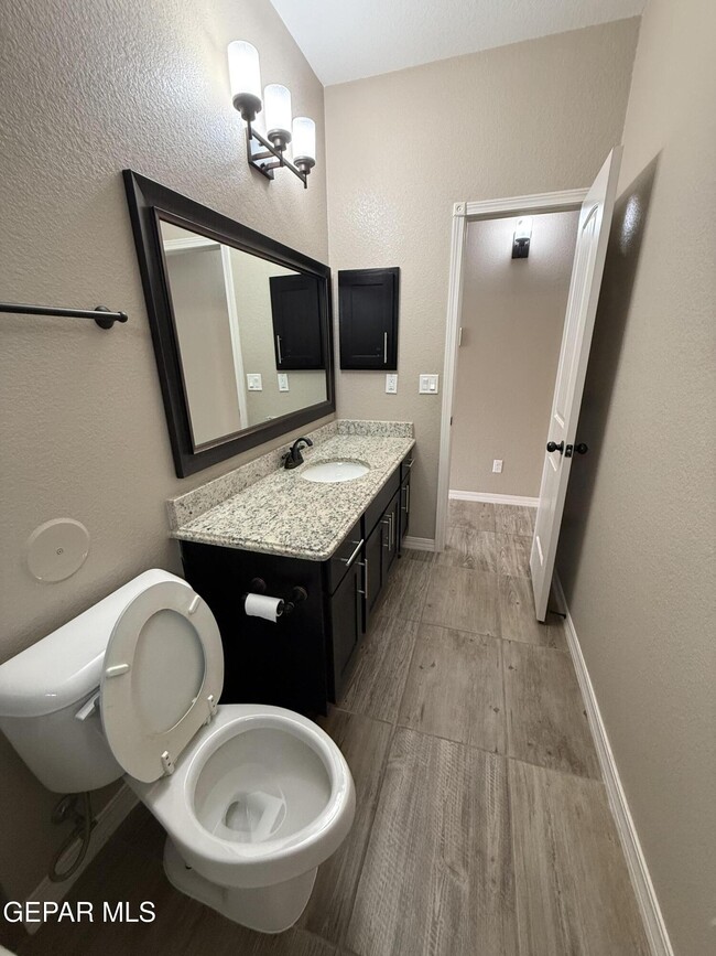 Building Photo - 12551 New Dawn Dr