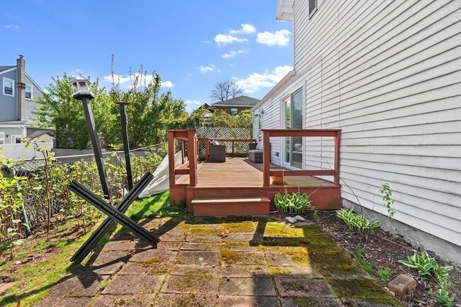 Building Photo - 12 Lowell Pl