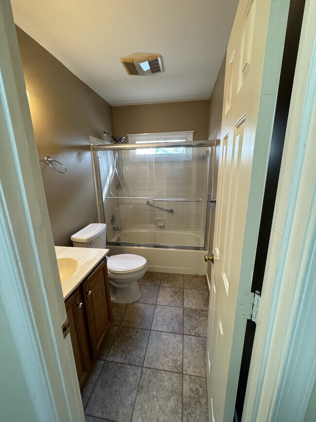 Building Photo - 1115 Aquia Dr