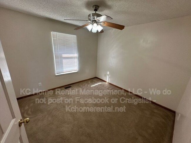 Building Photo - 766 Spring Cir