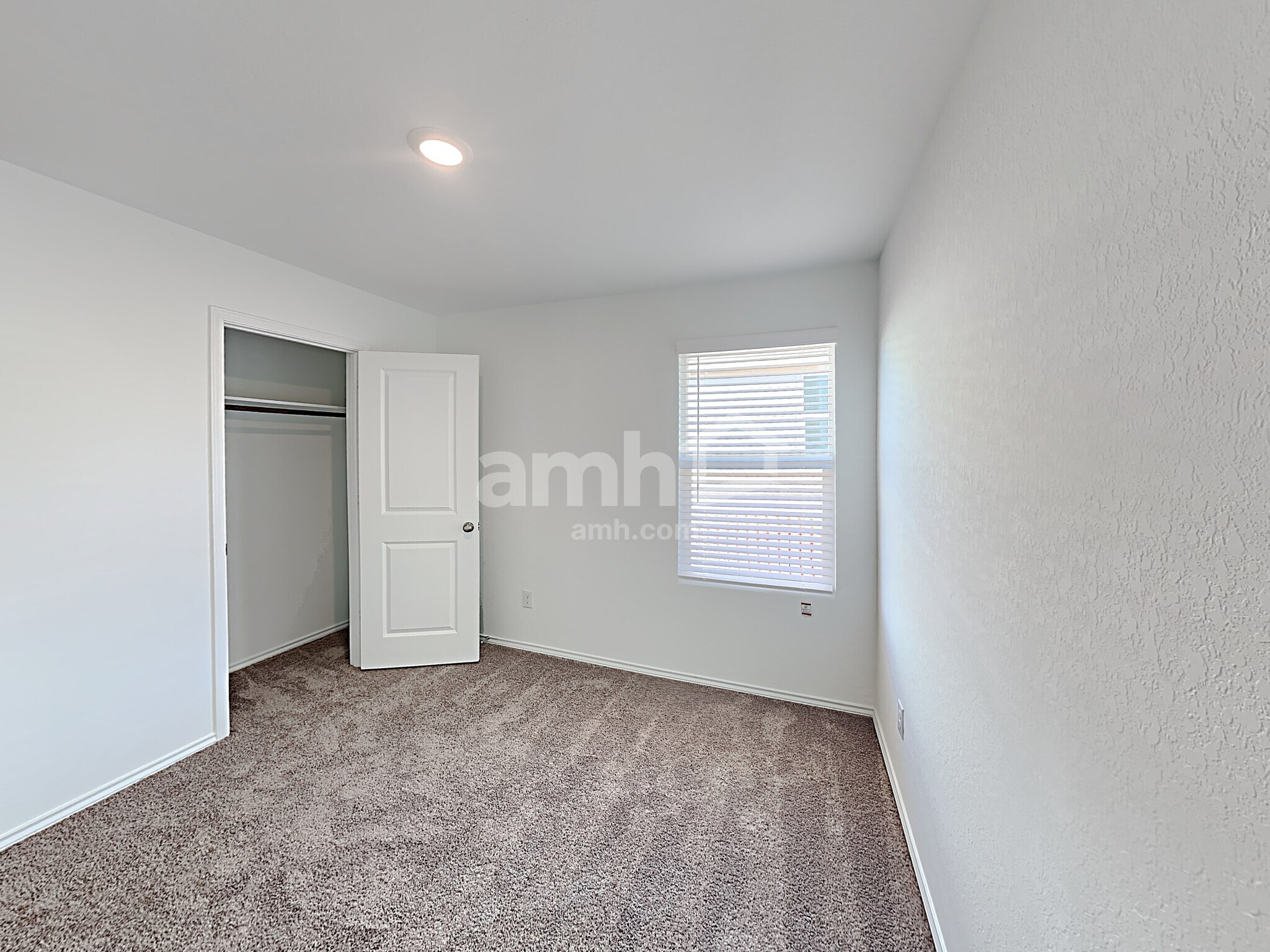 Building Photo - 5439 Elm Valley Dr