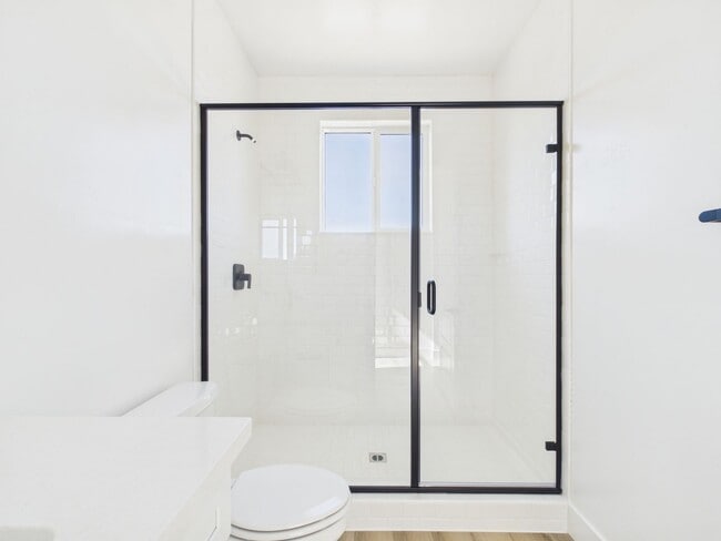 Building Photo - 713 Passion Ct