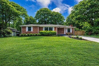 Building Photo - 2998 Belvedere Ln