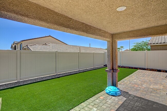 Building Photo - Upgraded 5 bedroom home in Cul-De-Sac!!