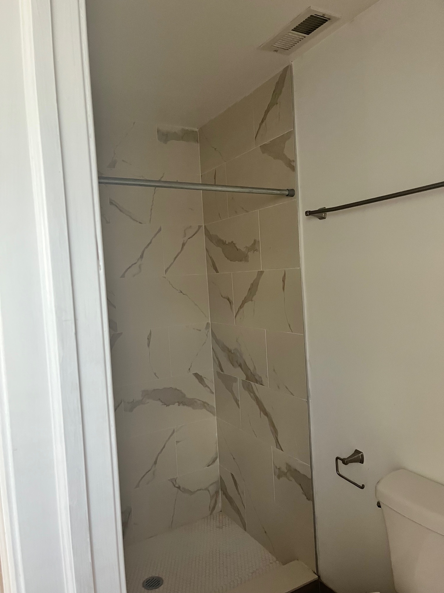 Building Photo - 901-3 Diamond St