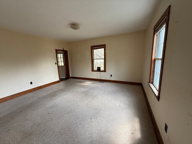 Building Photo - 1143 Beacon St