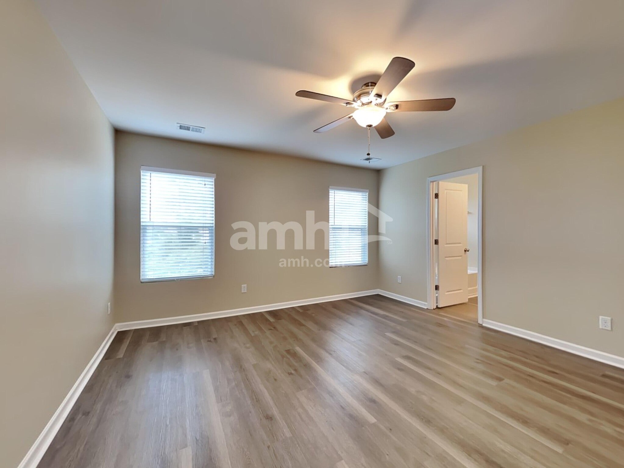 Building Photo - 350 Iveson Rd