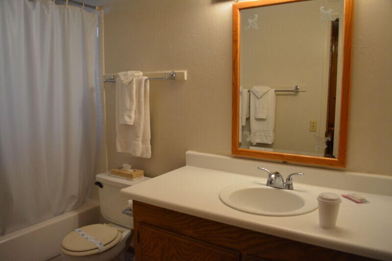 Building Photo - 237 E White Mountain Blvd