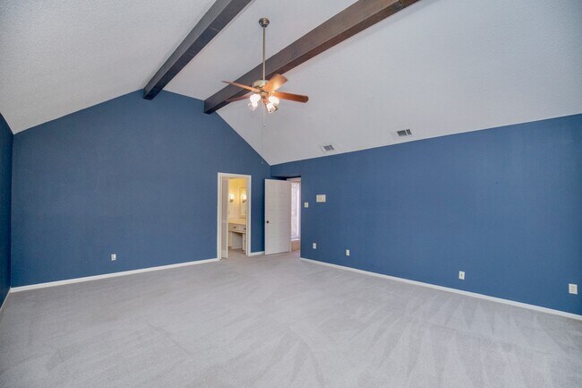 Building Photo - 3903 Kiamesha Dr