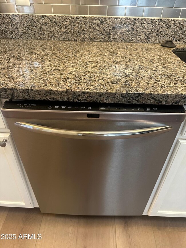 Building Photo - 8824 W Adam Ave