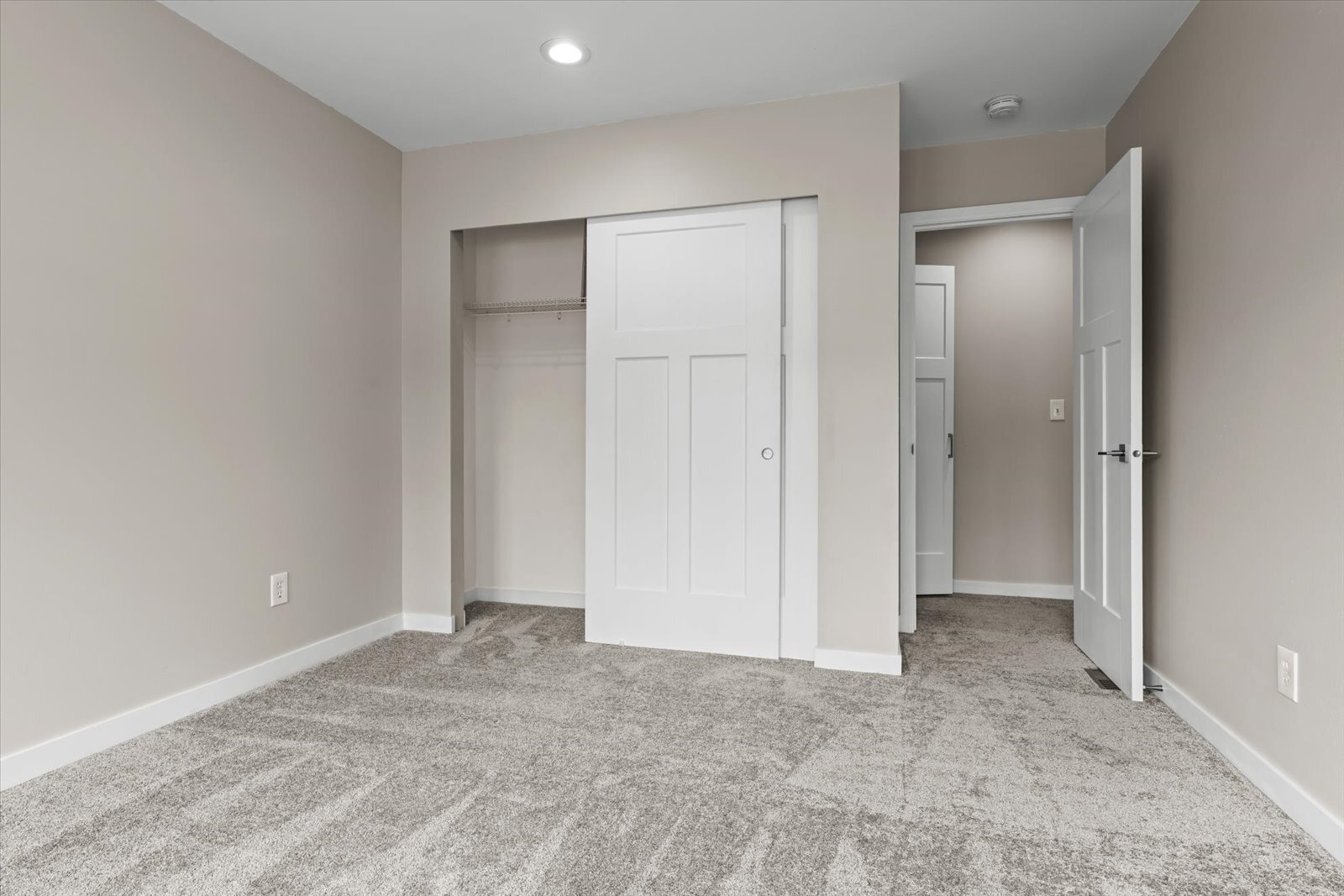 Building Photo - 501 23rd Ave S