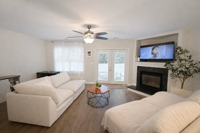 Building Photo - 105 Chardonnay Rd