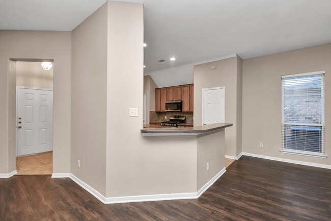 Building Photo - 4918 Jarl Ct