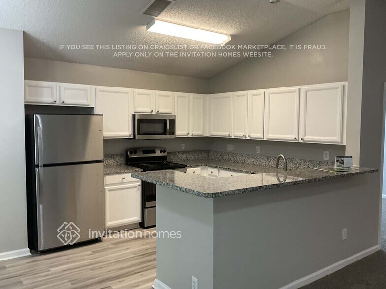 Building Photo - 921 Mineral Creek Dr