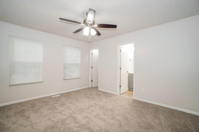 Building Photo - 967 Robmeyer Dr