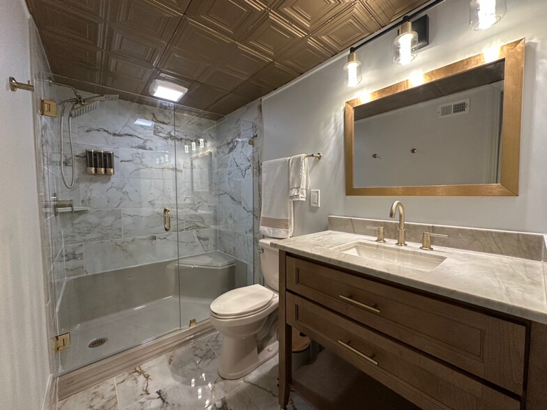 Building Photo - 1855 Poplar Woods Cir E