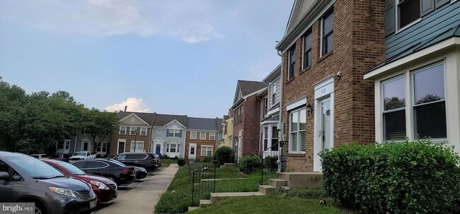 Building Photo - 4328 Dunwood Terrace