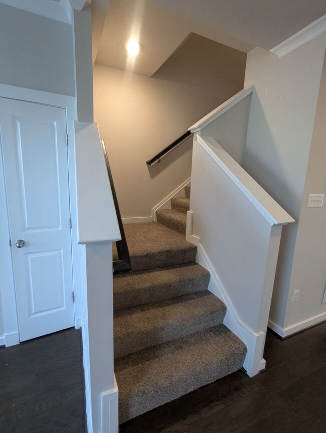 Building Photo - 1129 Lawler Dr
