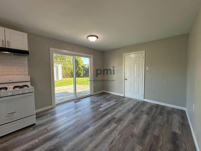 Building Photo - 375 Cherryfield Dr