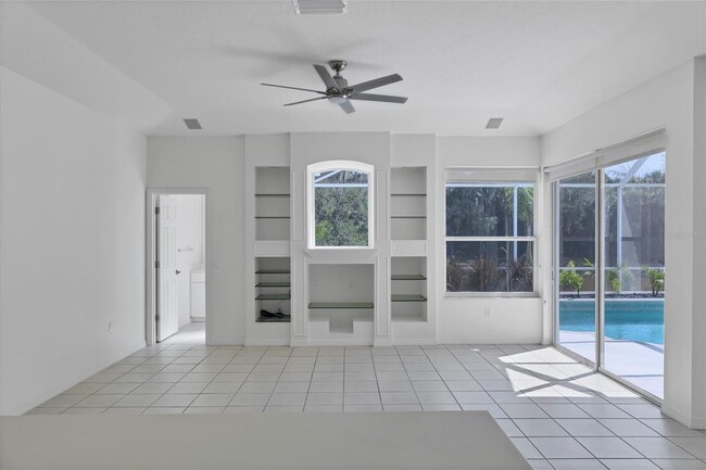 Building Photo - 8501 Park Shore Ln