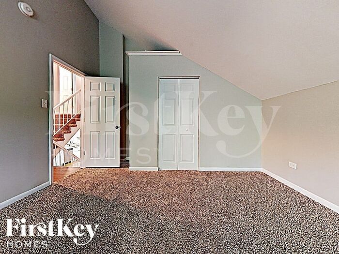 Building Photo - 707 Rose Ln