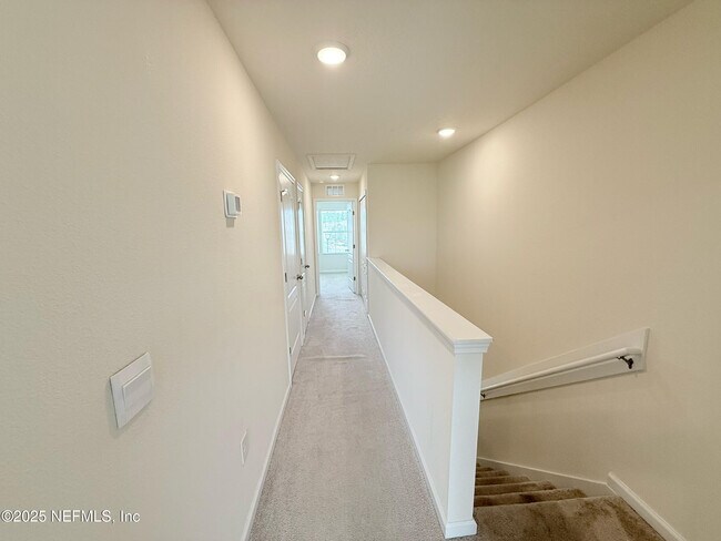 Building Photo - 523 Spanish Oaks Way