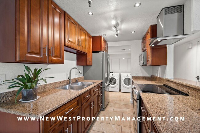 Building Photo - Renovated Cortez Hill 2 Bedroom at Symphon...