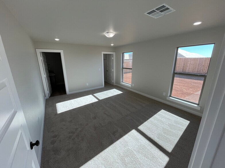 Building Photo - 2302 Copperhead Rd