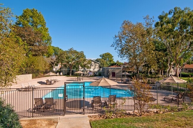 Building Photo - 7933 Camino Glorita