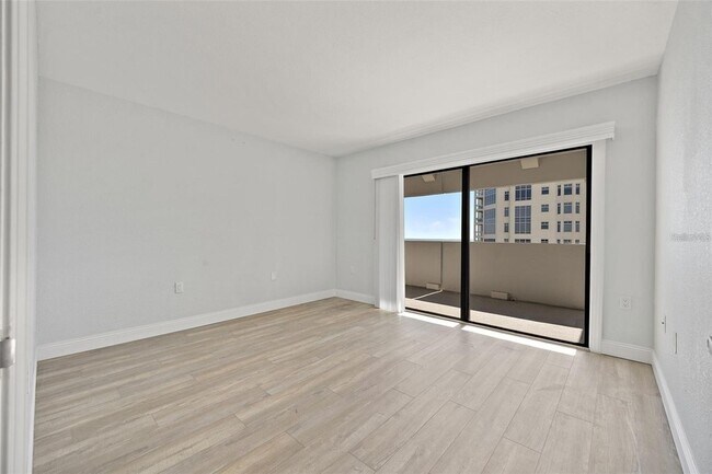 Building Photo - 4141 Bayshore Blvd