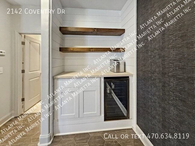 Building Photo - 2142 Coventry Dr