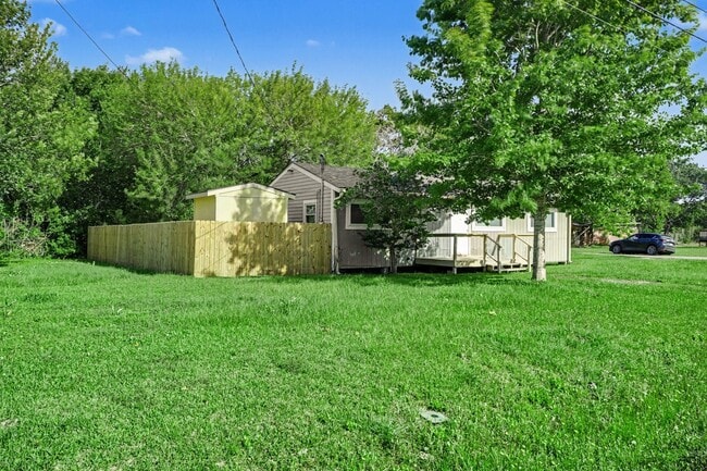 Building Photo - 6500 Haden Dr