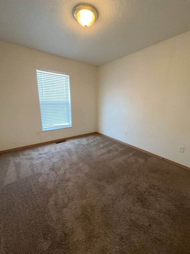 Building Photo - 208 Bentley Park Loop