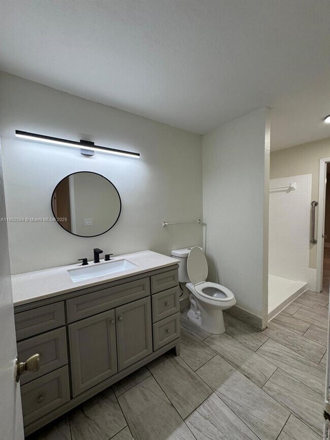Building Photo - 8737 NW 39th St