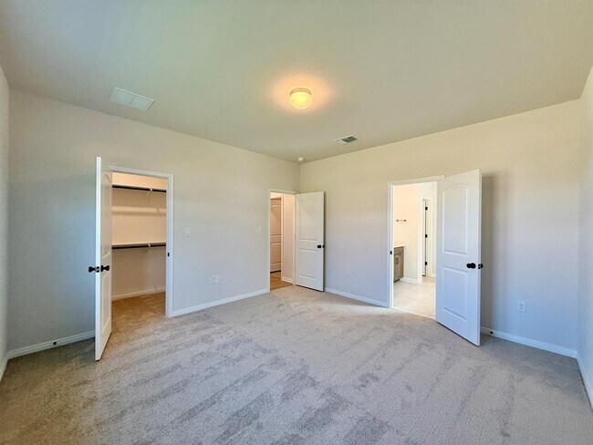 Building Photo - 617 Palo Brea Lp