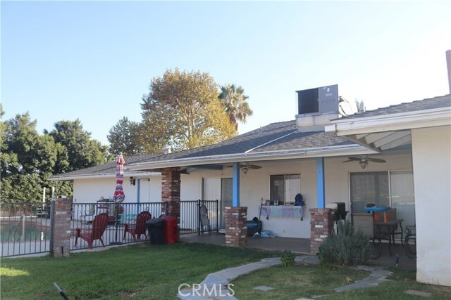 Building Photo - 5723 N Sycamore Ave