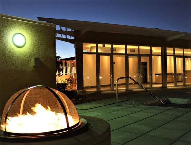 Building Photo - At the Montage!!! 1 bedroom 1 bath luxury ...