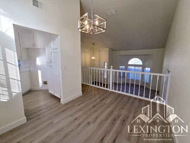 Building Photo - Beautifully Updated, 4BD/3BA, Home in Rocklin – Excellent Location!