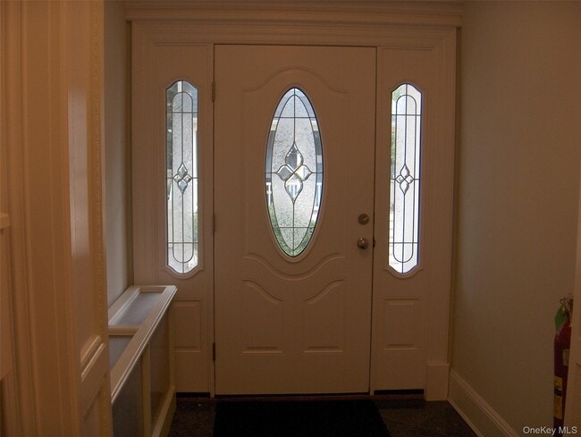 Building Photo - 101 Maple Ave