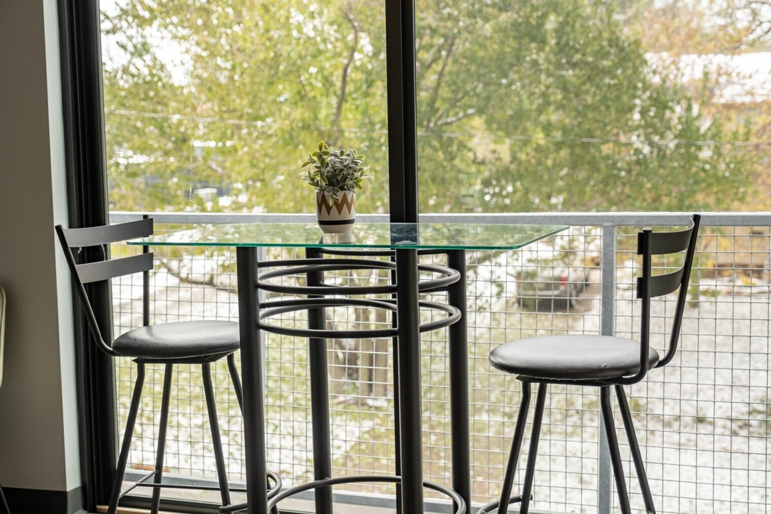 Building Photo - 2301 Ingersoll Ave