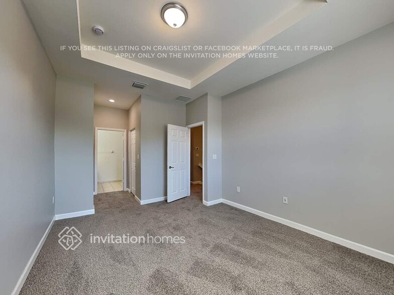 Building Photo - 25316 SW 116th Ave