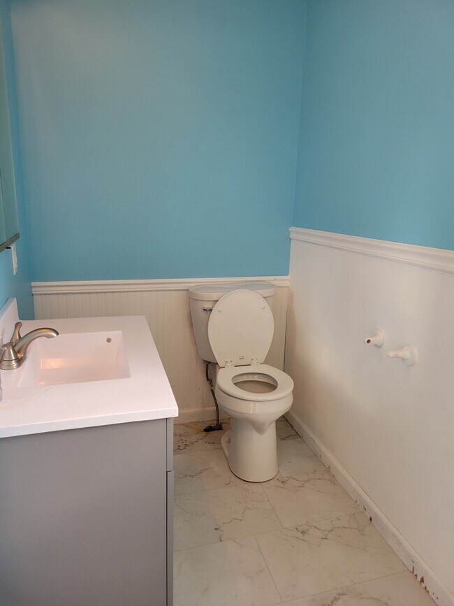 Building Photo - 610 N 18th St