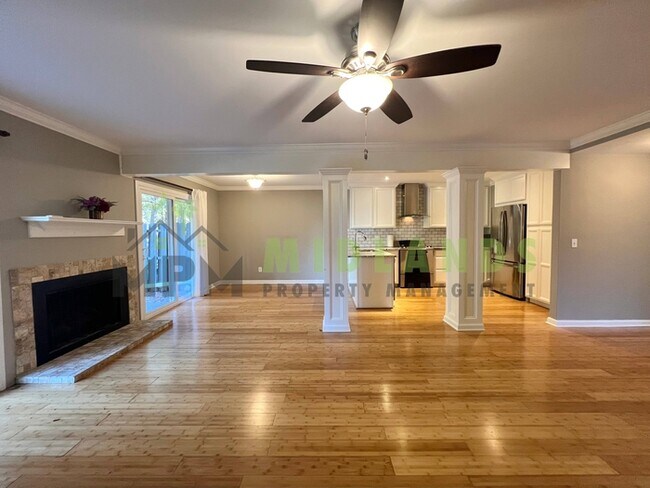 Building Photo - 201 Mariners Row